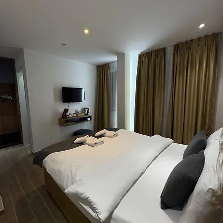 Aparthotel Comfort 4*